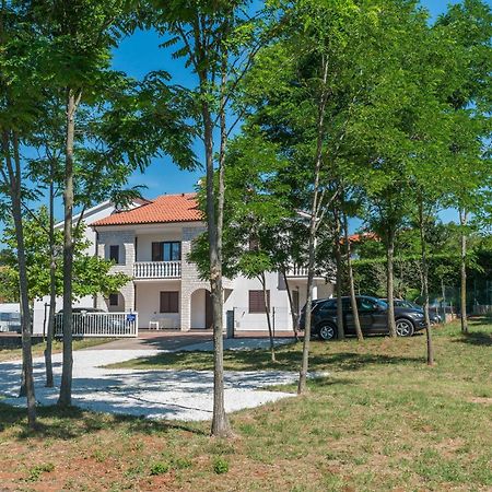 Apartments Vienna Замбратия Экстерьер фото