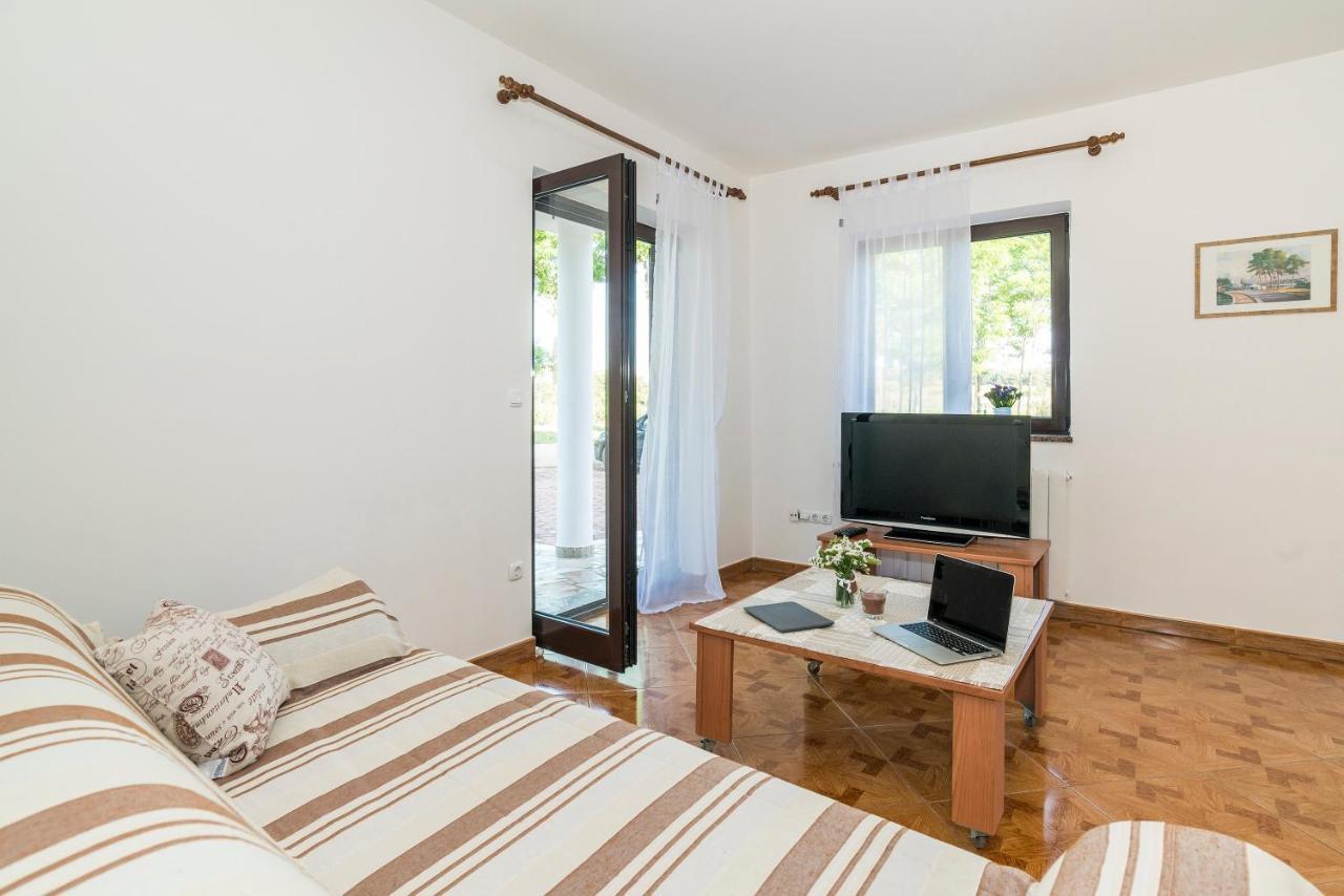 Apartments Vienna Замбратия Номер фото